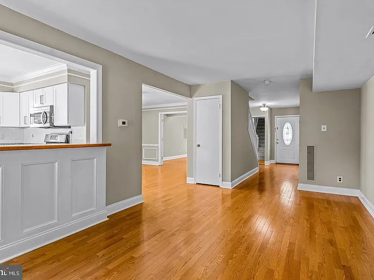 68 Franklin Dr — Photo 8