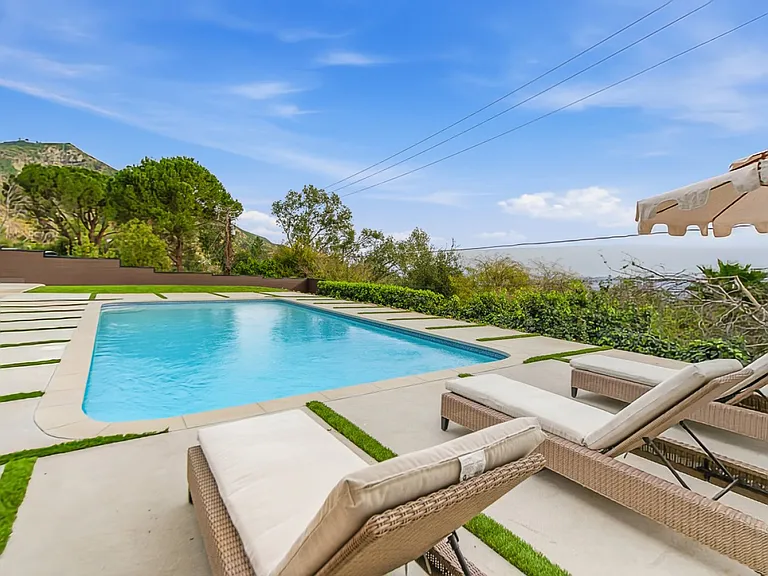 1764 E Loma Alta Dr — Photo 56