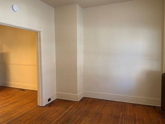 4th image of 125 Sylvan Ter APT 1