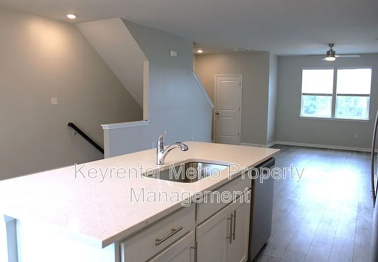 9818 Ruby Lockhart Blvd — Photo 12