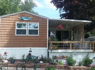 10001 E Goodall Rd #216, Durand, MI 48429