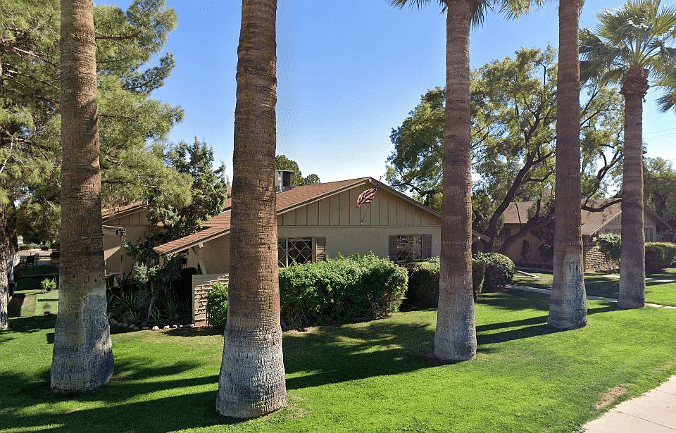 Lease your South Scottsdale Apartment Today!