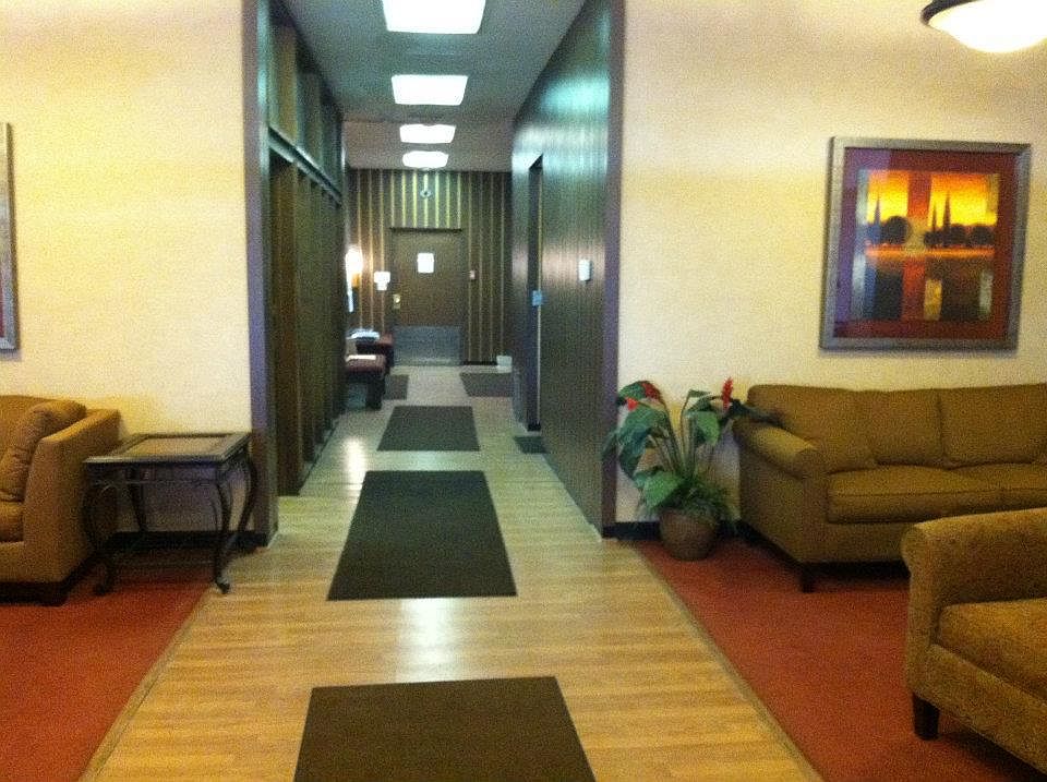 1st image of 900 W Market St #192f08528