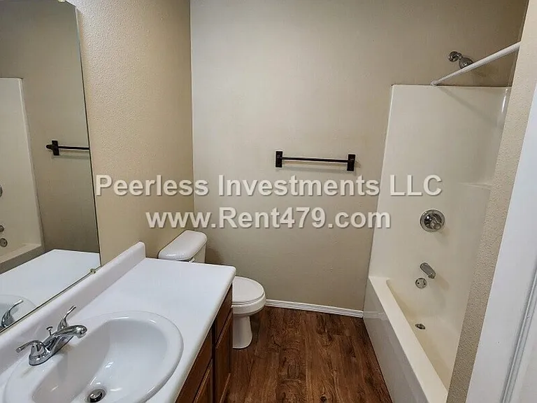 505 4th Ave SW — Photo 21
