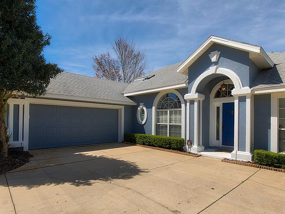 3rd image of 112 Bilbao Dr