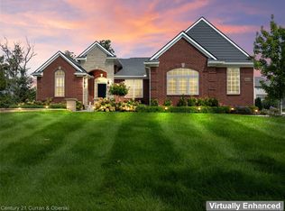 52546 W Shadowview Dr, Northville, MI 48167