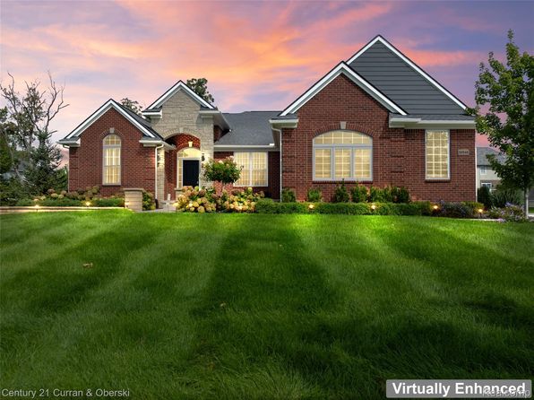 52546 W Shadowview Dr