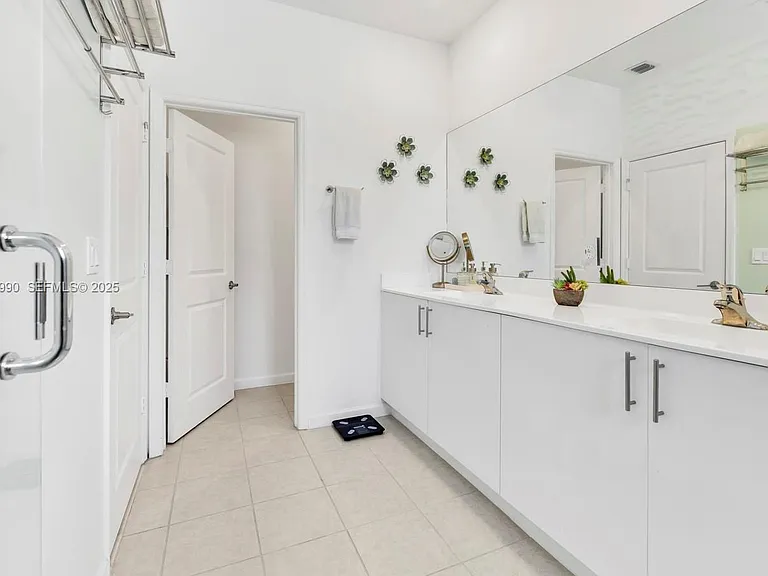 15953 SW 2nd Pl — Photo 10