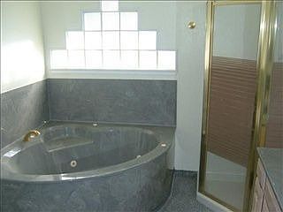4th image of 513 S Chamisal Ave