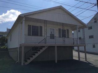 435 Pine Hill St, Minersville, PA 17954