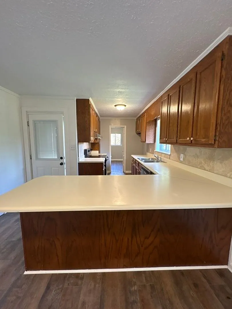 Renovated 3 Bedroom 1.5 Bath Home for Rent!! — Photo 2