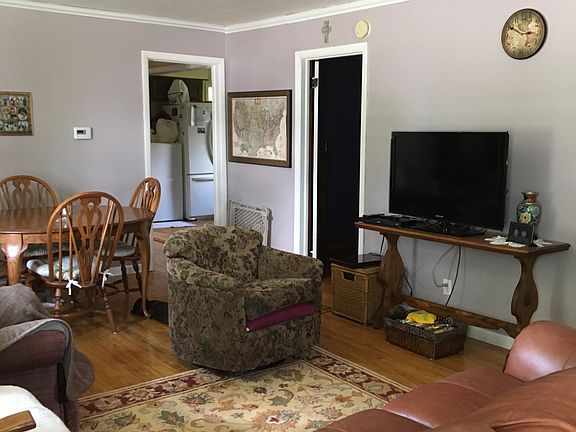 4th image of 502 E McCoy St