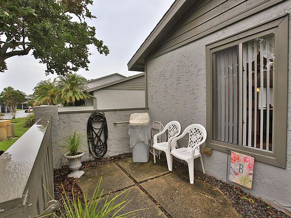 2nd image of 201 Orange Grove Dr #J