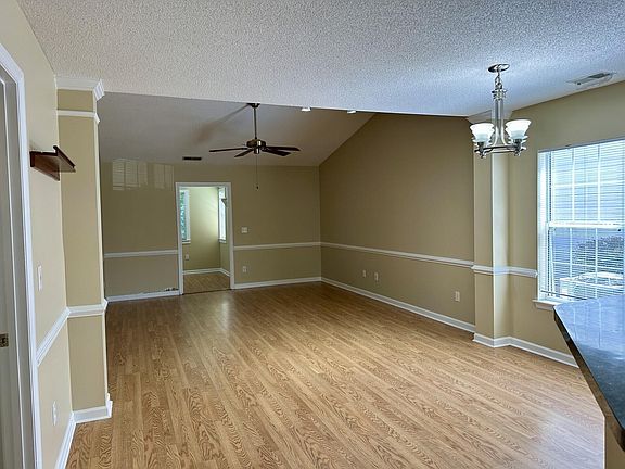 5th image of 112 Hardee Ave
