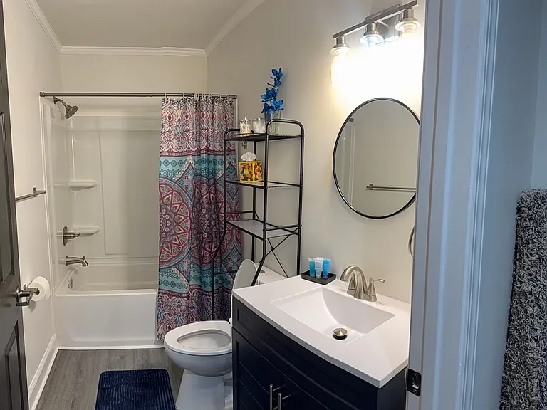 611 Rockingham Rd — Photo 4
