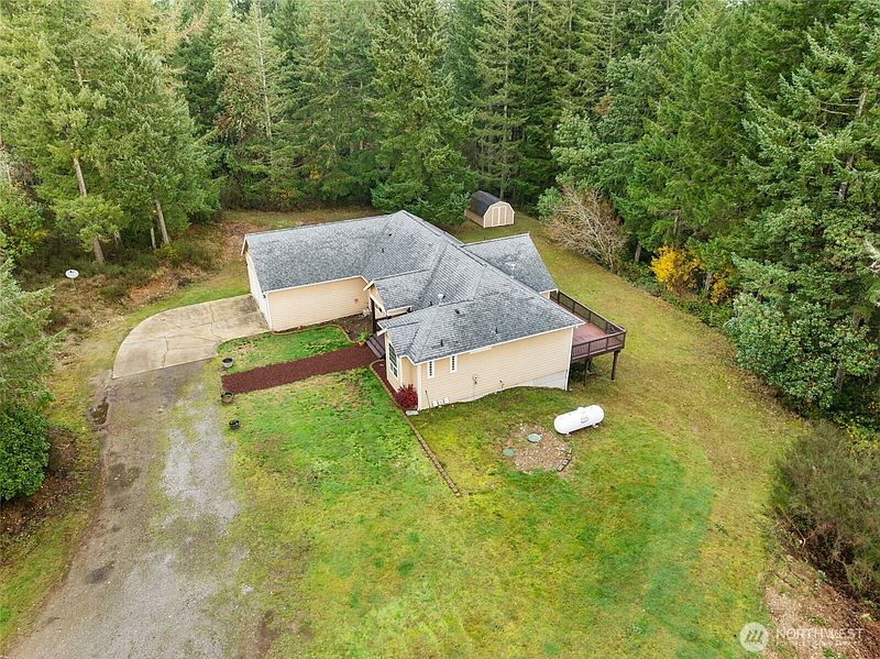 3rd image of 2311 202nd Avenue SW