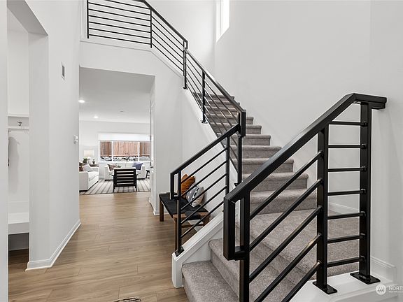 4th image of 4562 Hibiscus Circle SW #14
