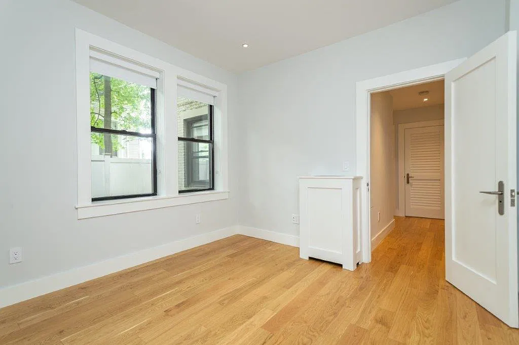 2 bed, 696 sqft, $3,200 — Photo 4