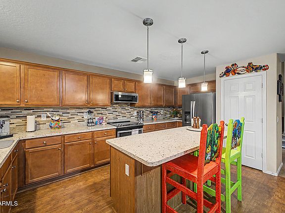 2nd image of 2803 W ANGEL Way