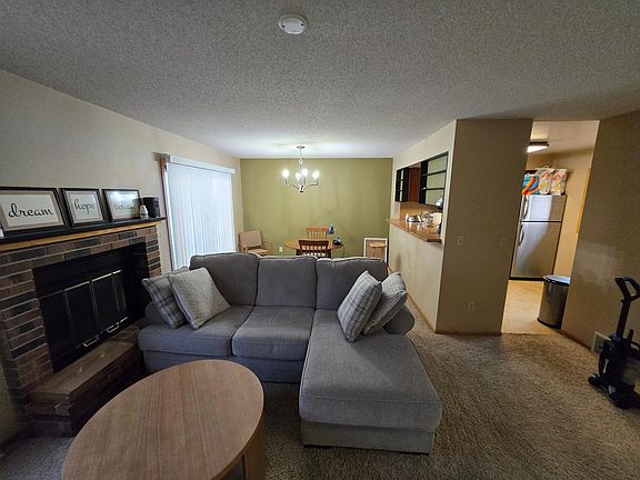 5th image of 28 Elton Ridge Ct NW