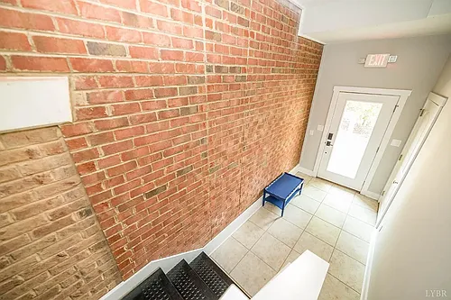 121 Northwynd Cir #B Photo 1