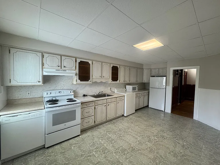795 Cambridge St #2 — Photo 5