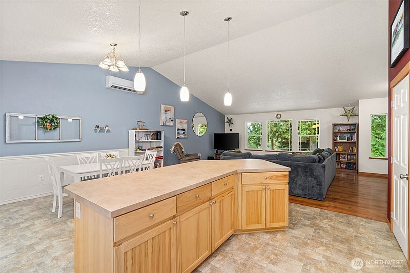 5th image of 236 Chilvers Road