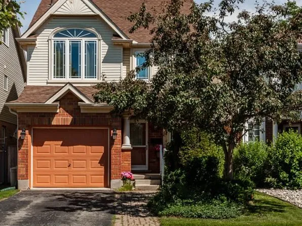907 Blacksmith St, London, ON N6H 5R5