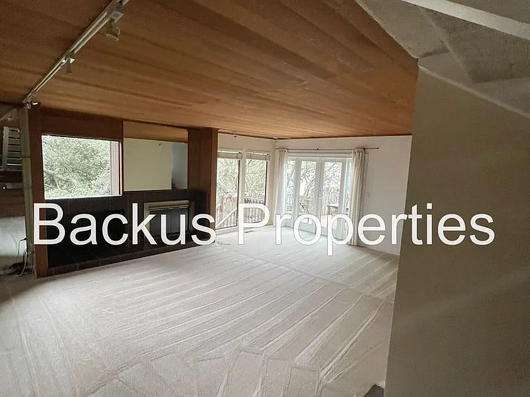 14685 Charter Oak Blvd — Photo 14