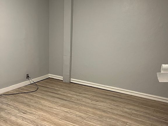 3rd image of 6642 Tulip St