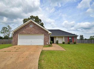 110 Riverpointe Pl, Pearl, MS 39208