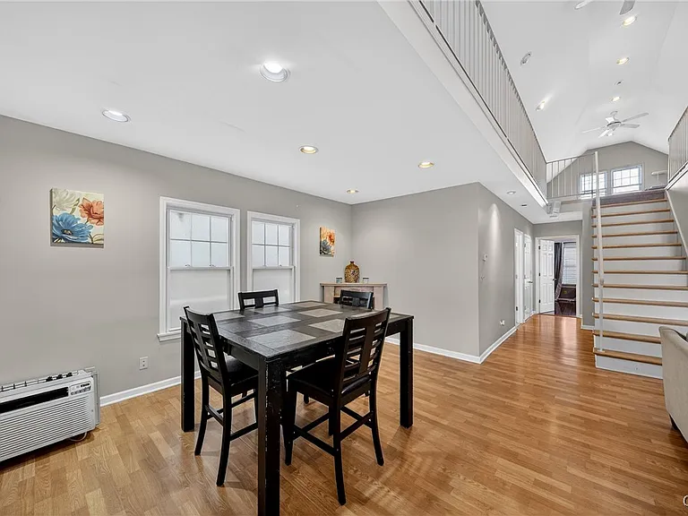 2340 Court St — Photo 12