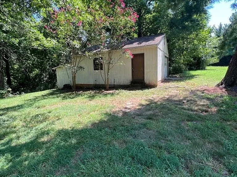 1512 Greenview Dr — Photo 21