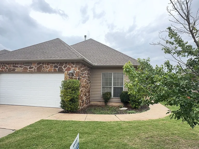 10100 Shadowview Dr — Photo 28