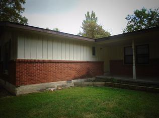 202 W Sycamore St #A, Nixa, MO 65714