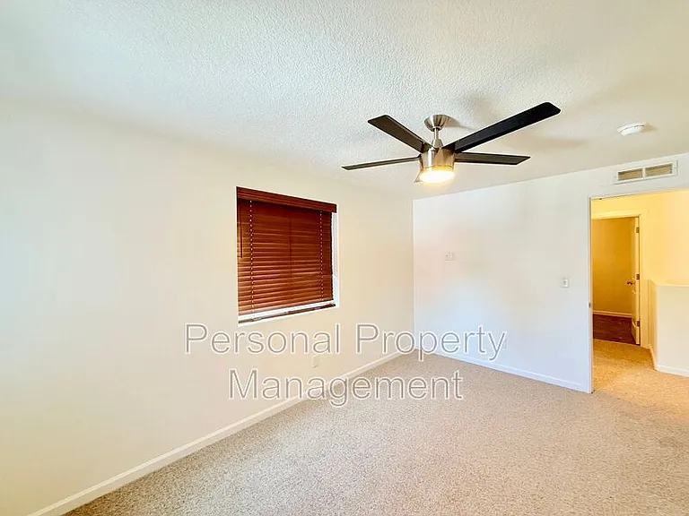 1200 SE 7th St — Photo 16