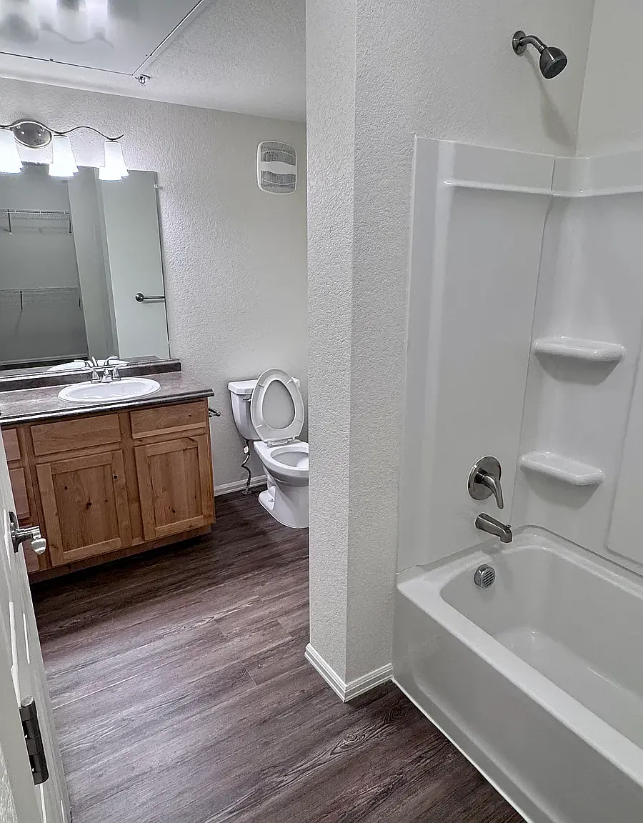 1 bed, 725 sqft, $1,550 — Photo 2