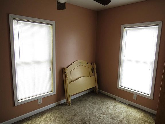 5th image of 57890 Kreighbaum St