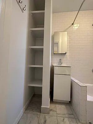 Rented by City Connections Realty | media 14