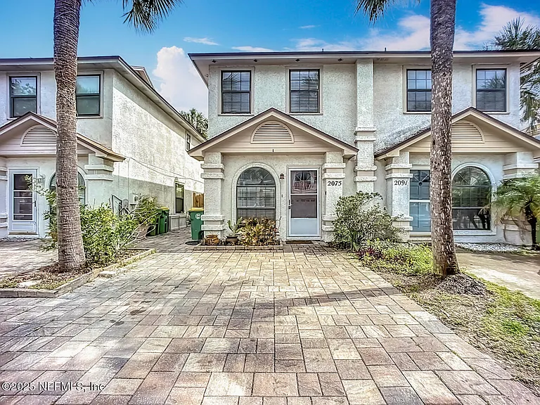 2075 Gail Ave — Photo 1