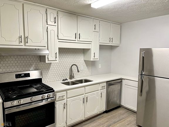 5th image of 300 Rogers St #300