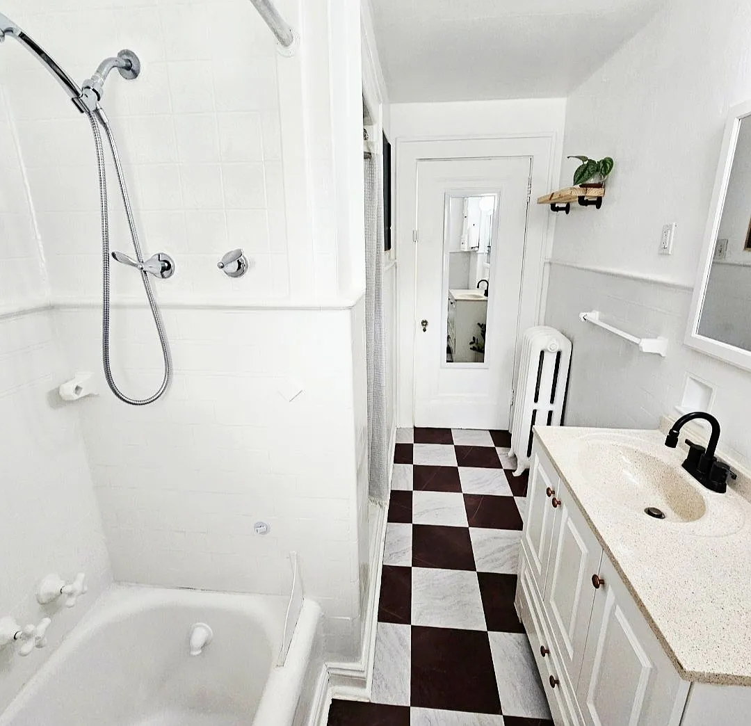 3 bed, 1.0 bath, 1000 sqft, $2,000 — Photo 3