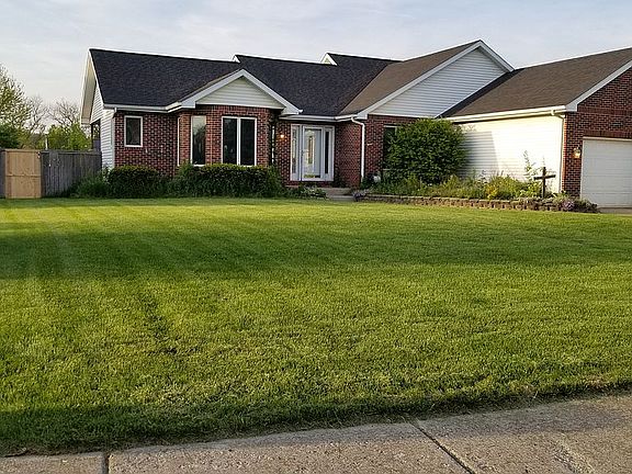 2nd image of 6786 Mercedes Ave