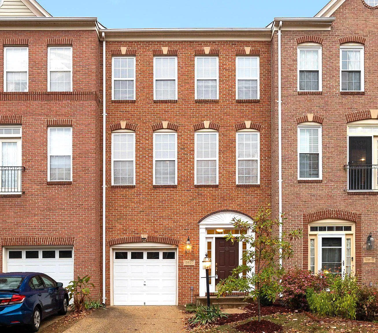 3 bed, 3.5 bath, 1628 sqft, $3,100 — Photo 1