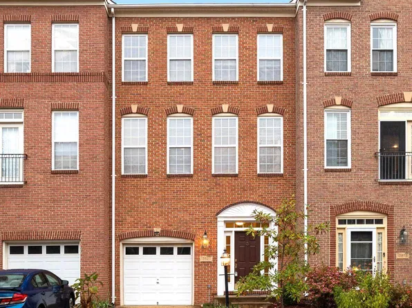 13620 Acorn Hunt Pl, Herndon, VA 20171