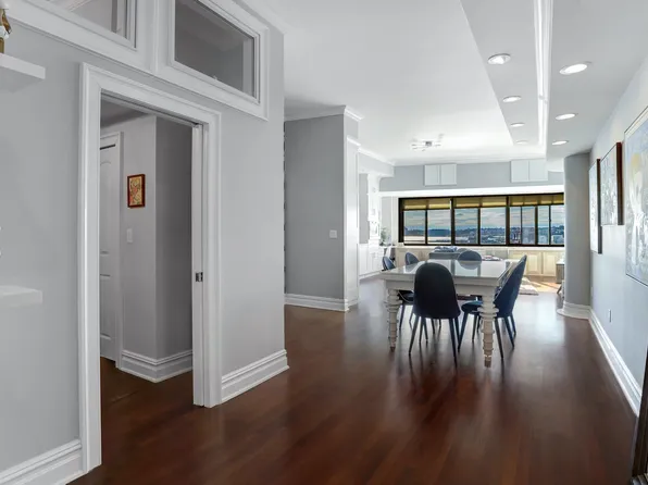 10 Bay Street Landing image 6 of 17