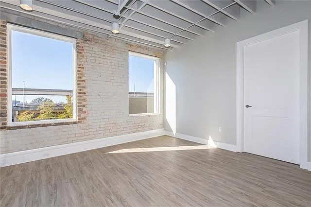 818 Howard Ave #301 — Photo 4