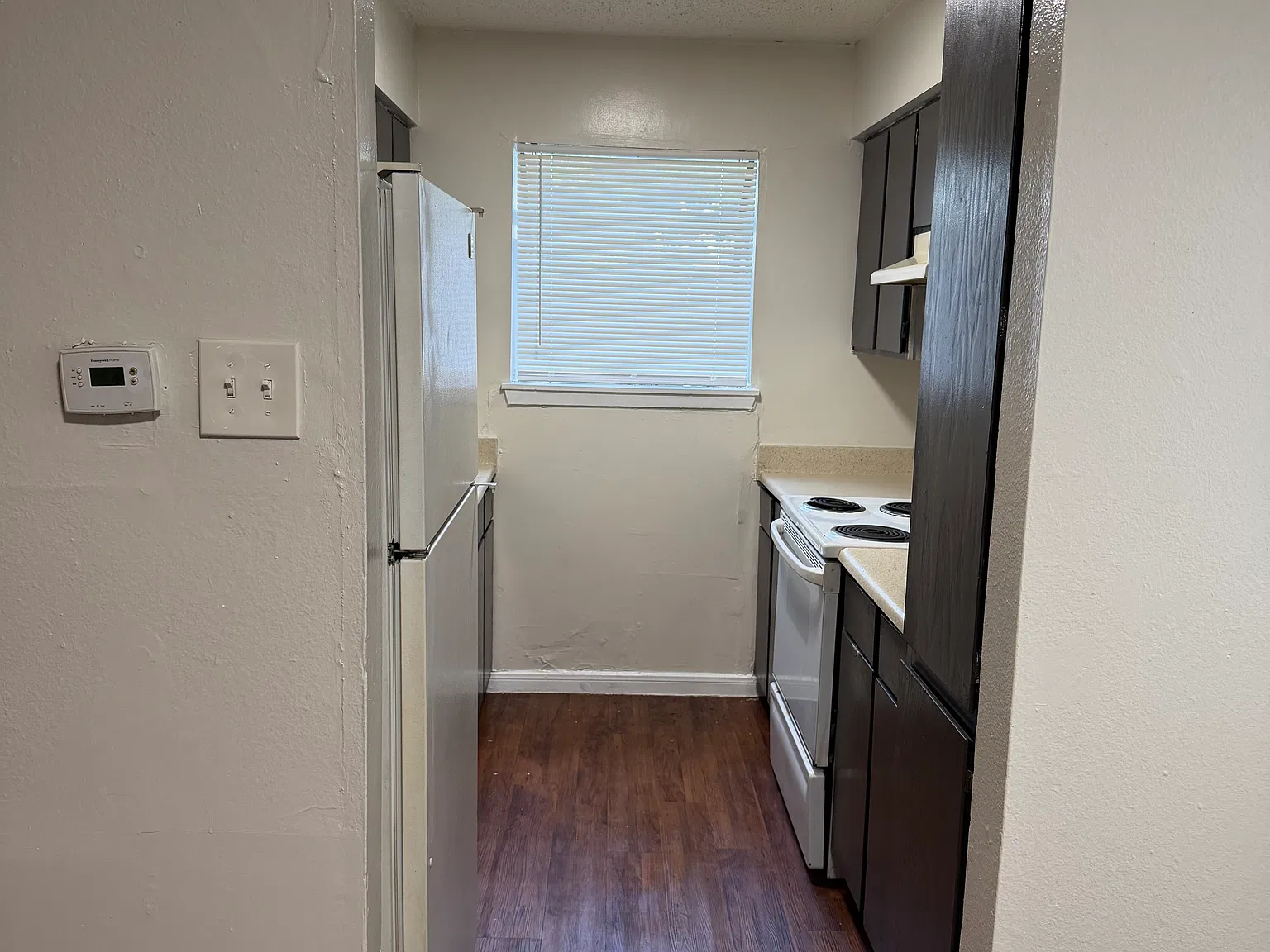2 bed, 1031 sqft, $1,050 — Photo 2