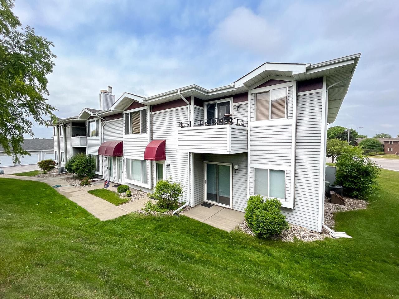 1101 South Sunnyslope DRIVE UNIT 2U, Racine, WI 53406 MLS 1839883