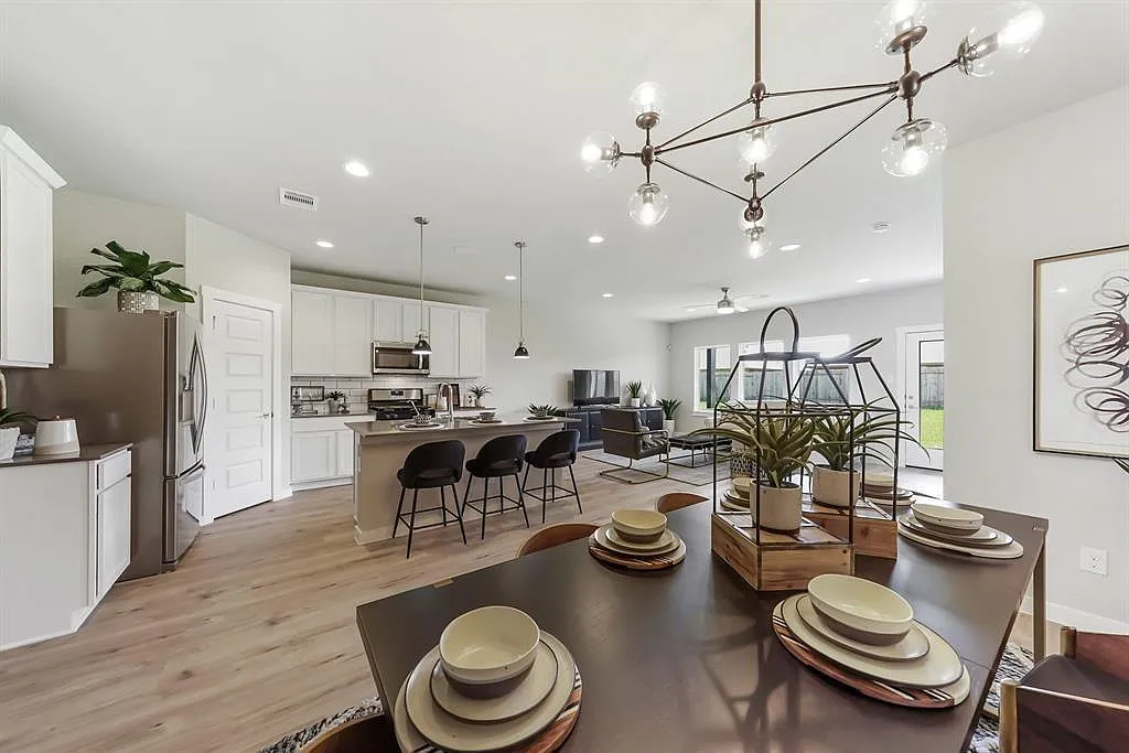 4 bed, 3.0 bath, 2257 sqft, $2,380 — Photo 1